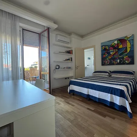 Interno 7 Porto San Giorgio